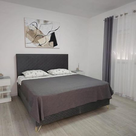 Apartman Toni ザダル エクステリア 写真